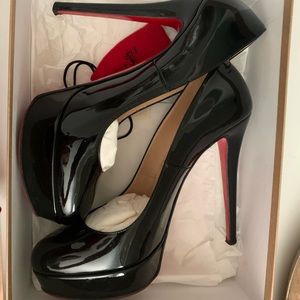 Louboutin 39.5